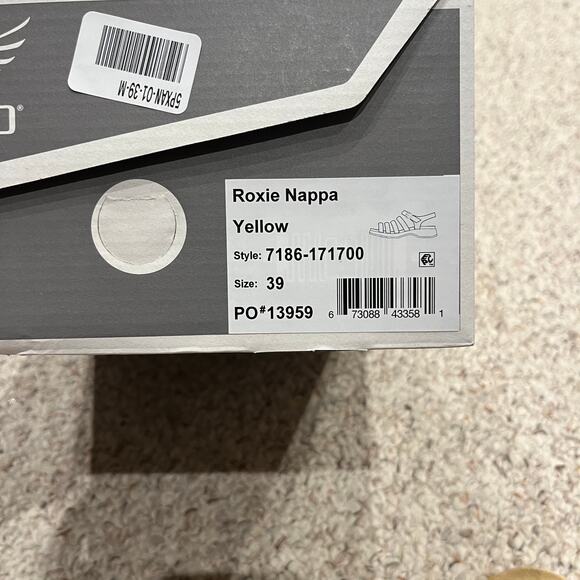 NEW Dansko Roxie Nappa Yellow Sandals Sz EU 39 Womens 8.5 Casual Comfort Summer - Picture 2 of 5